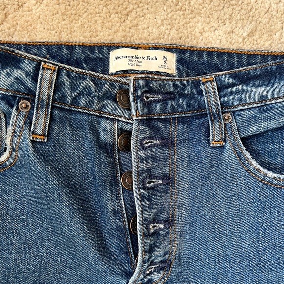 Abercrombie & Fitch High Rise Mom Jeans - Size 2 - Picture 4 of 4